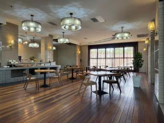 Livingston Hotel - 1