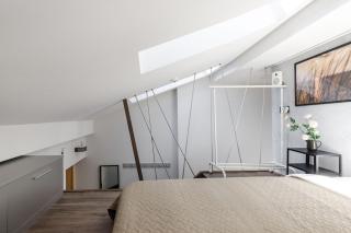 Stylish Paupys Loft with Balcony & View with free Parking - 4