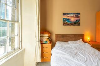 Charming 2BD Flat 10 Minutes to Edinburgh Castle - Edinburgh - 8