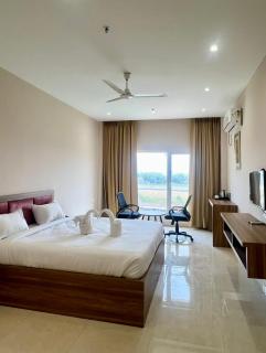 Hotel Airport View - 1