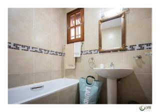 RIVERSIDE Warm 2BR for Business & Family by ORAK - 4