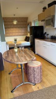 Bluebell number 5 with hot tub at Noble Court - 2