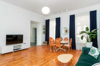 Hidden Gem in the heart of Tbilisi with Private Garden - 7