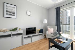 Bright Apartment in Poznań with Parking, Balcony and Desk by Noclegi Renters - 2