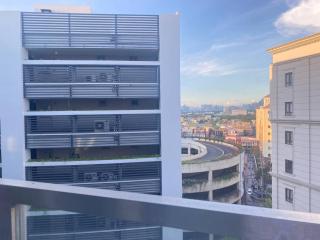 Warm-toned 2 Bed studio Condotel at Newport City Across NAIA Terminal 3 - 6