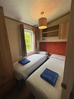 Family-friendly Pet-friendly Lodge at St Ives Holiday Village - 3