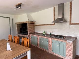 The Eira - Spacious home with lush garden - 1