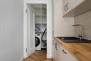 Komfortowy Apartament Blisko Kolejkowa we Wrocławiu by Noclegi Renters - 3