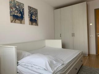 Central Monarch Residence Apartment Sleeps 5 - 3