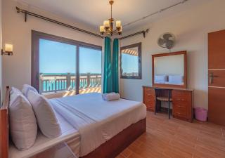 Premium 2BR in Fanadir Bay El Gouna Lagoon & Sea Views - 9