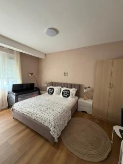 Sunset Apartment Saranda Bay - 2