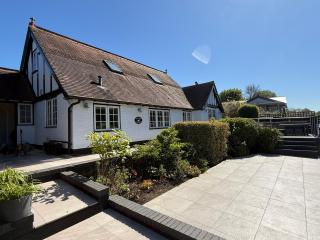 Island Cottage with Boat in Henley-on-Thames - 9