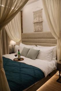 Luxury Urban Nest by Noir Haus - 5