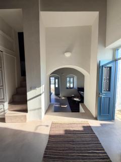 Lazaridis House - 9