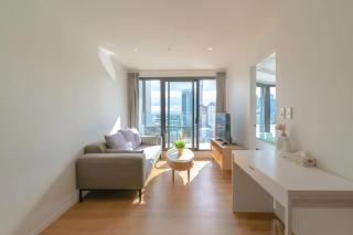 Skytower View 2 Bedroom Apartment Auckland CBD - 1