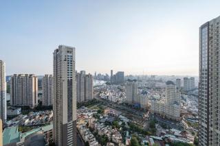 Luxury high-end apartments at Landmark Vinhome - 9