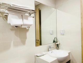 Vinhomes Grand Park 2BR Apartment Ideal for Remote Work - 5