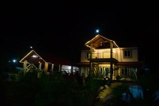 The Red Carpet Homestay - 4