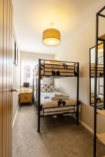 Curlew House, with parking and Abbey views! - 6