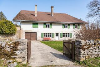 Carpe Diem Stunning Renovated Family Farm - 3