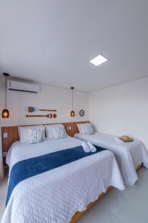 Casa Luz da Lua - Barra Grande - Maraú - Piscina privativa com deck de madeira à beira do lago - 4