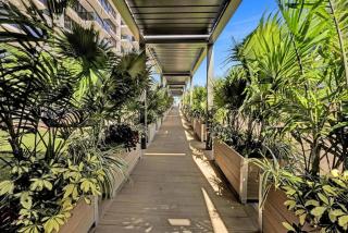 Huge 2BD Condo With Beach Service 720 - 9