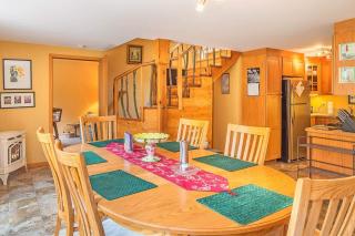 Cozy 2BR Cabin Near Beach with Deck and Fireplace - 1