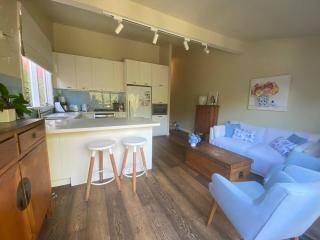 Charming Edwardian Cottage Prime Hawthorn Location - 0