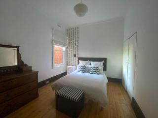 Charming Edwardian Cottage Prime Hawthorn Location - 6