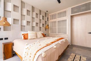 Luxury Beachfront 4BR PH in Bahia Soliman - 4