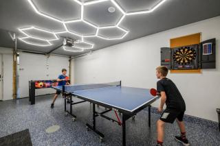 The Staycation Getaway with Table Tennis, Darts, Ravine View and More - 7