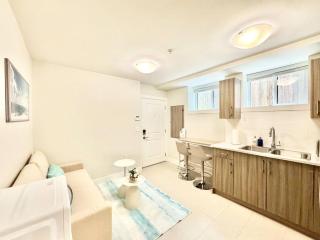 Cozy and Central 1 BR in Vancouver - 3