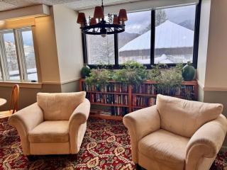 RG106A Rivergreen Hotel Style Room | Pool & Hot Tub - 1
