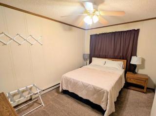 SC215B 1BR/1.5BA Sleeps six (6) Wi-Fi Parking Near Soaring Eagle Lift and 10 Prime - 2