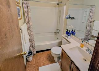 SC215B 1BR/1.5BA Sleeps six (6) Wi-Fi Parking Near Soaring Eagle Lift and 10 Prime - 6
