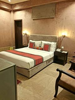 Shelton Hotel Johar Town Lahore - 2