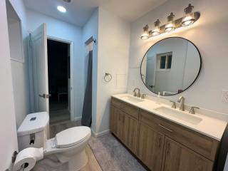Great Lakes Resort - Master Suite - Suite 11 - 1