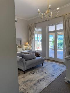 2 Bed Lakeview at L'Ermitage - 1
