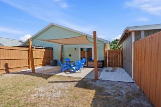 Sunset Palms - 2BR - 5 Min Walk to Beach - 1