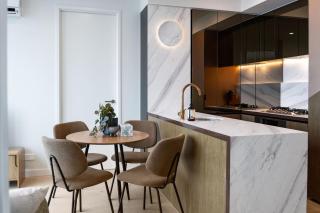 Stunning Harbour View 2 Bedroom 2 Bath Suite - 7