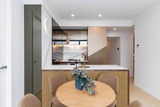 Stunning Harbour View 2 Bedroom 2 Bath Suite - 4