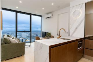 Stunning Harbour View 2 Bedroom 2 Bath Suite - 5
