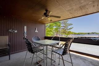 2BR Lake View Condo Pools Hot Tub Sauna Steam Room Tennis Pickle Ball Beach - 6