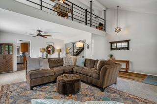 Private Pool Retreat w Grill Mins to Domain 3BR 2BA Loft by Austin Vacay - 5