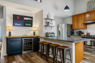 Private Pool Retreat w Grill Mins to Domain 3BR 2BA Loft by Austin Vacay - 2