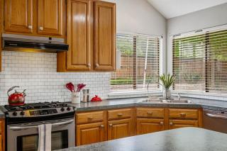 Private Pool Retreat w Grill Mins to Domain 3BR 2BA Loft by Austin Vacay - 1