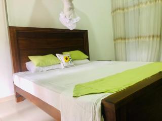 White Square Home-stay - 8