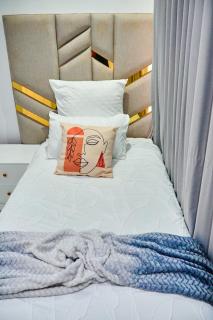 Kiara Elegance - Arlington Estate - 5