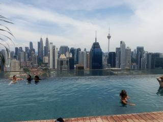 Spritz Empire Regalia Suites & Residence - 9