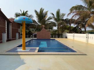 Cabana Beach Resort - 9